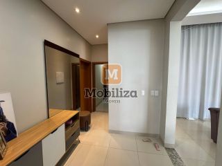 Casa com 3 suítes - Condomínio Alphaville 216m²