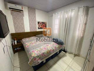 Casa no bairro Aponiã com piscina e terreno de 250m²