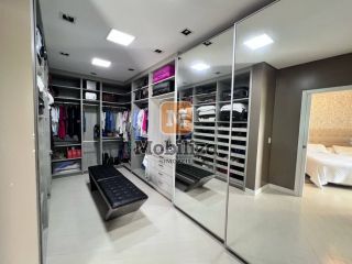 Sobrado com 4 suítes - Residencial Nova Alphaville