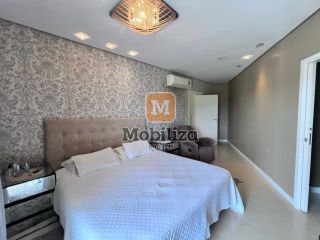 Sobrado com 4 suítes - Residencial Nova Alphaville