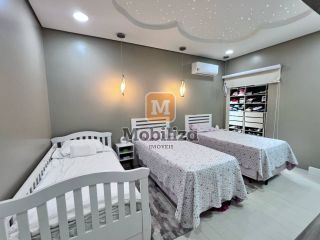 Sobrado com 4 suítes - Residencial Nova Alphaville