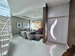 Sobrado com 4 suítes - Residencial Nova Alphaville