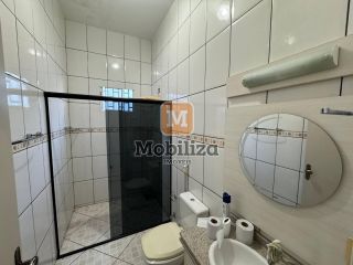 Casa com 3 quartos sendo 2 suítes e edícula com 2 quartos no Bairro Embratel