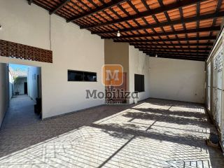 Casa com 3 quartos sendo 2 suítes e edícula com 2 quartos no Bairro Embratel