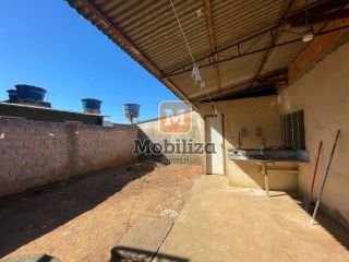 Casa com 4 quartos - bairro Nova Esperança