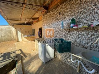 Casa com 4 quartos - bairro Nova Esperança