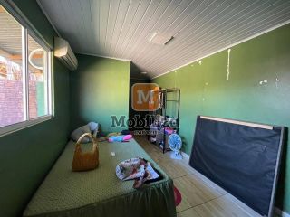 Casa com 4 quartos - bairro Nova Esperança