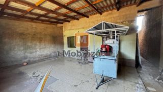 Casa no bairro Floresta com terreno de 166m²