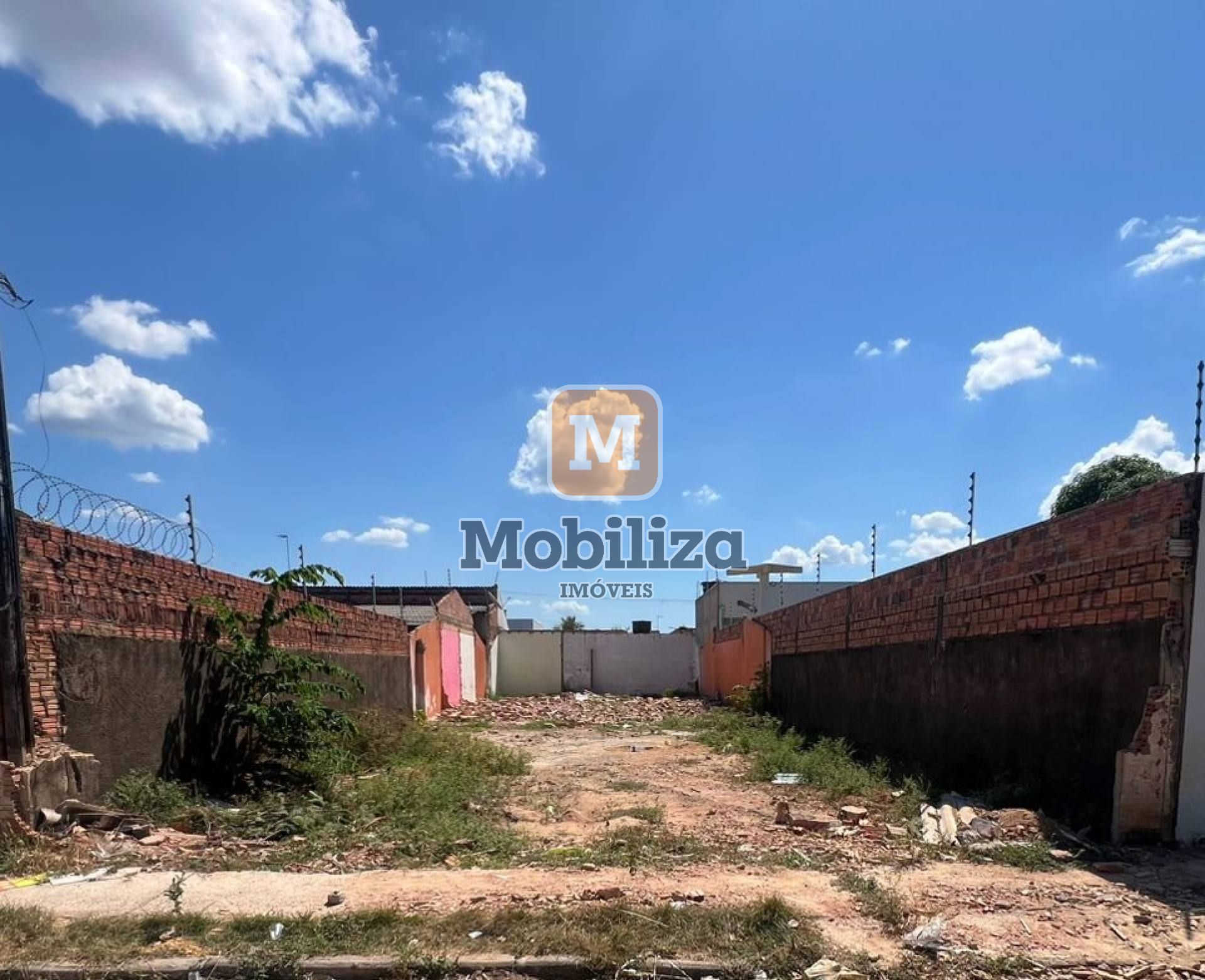 Terreno com 350m² no bairro Igarapé