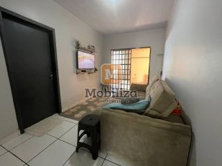 Casa com 2 quartos e energia solar na Zona Sul