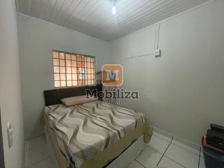 Casa com 2 quartos e energia solar na Zona Sul