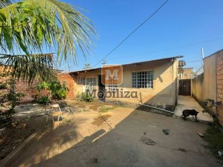 Casa com 2 quartos e energia solar na Zona Sul