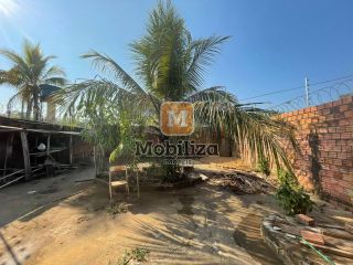 Casa com 2 quartos e energia solar na Zona Sul