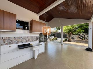 Casa com 3 quartos sendo 1 suíte e terreno amplo com 550m² na Vila da Eletronorte