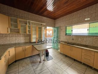 Casa com 3 quartos sendo 1 suíte e terreno amplo com 550m² na Vila da Eletronorte