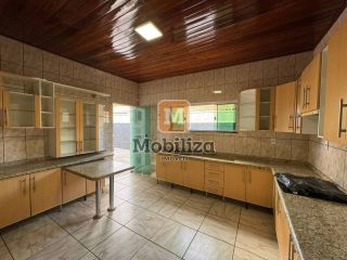 Casa com 3 quartos sendo 1 suíte e terreno amplo com 550m² na Vila da Eletronorte