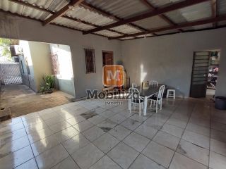 Casa com 3 quartos sendo 1 suíte com terreno de 250m² na Zona Sul