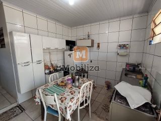 Casa com 3 quartos sendo 1 suíte com terreno de 250m² na Zona Sul