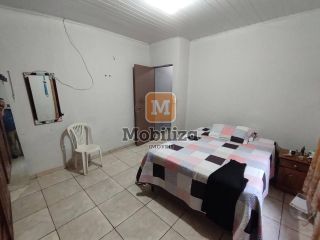 Casa com 3 quartos sendo 1 suíte com terreno de 250m² na Zona Sul