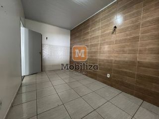 Casa com 3 quartos sendo 1 suíte e cozinha ampla no Condomínio Nova Era 1