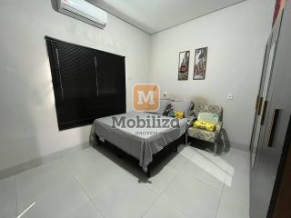 Casa com 2 dormitórios sendo 1 suíte e quintal amplo - Residencial Greenville