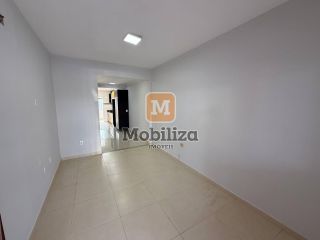 Sobrado com 3 quartos sendo 1 suíte e quintal amplo no Condomínio Mediterrâneo