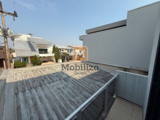 Sobrado com 3 quartos sendo 1 suíte e quintal amplo no Condomínio Mediterrâneo