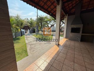 Sobrado com 3 quartos sendo 1 suíte e quintal amplo no Condomínio Mediterrâneo