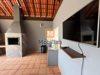 Sobrado com 3 quartos sendo 1 suíte e quintal amplo no Condomínio Mediterrâneo