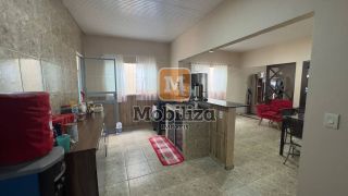 Casa com 4 quartos sendo 2 suítes no Bairro Aponiã