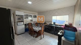Casa com 4 quartos sendo 3 suítes no Bairro Aponiã 210m²