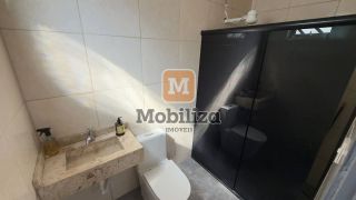 Casa com 4 quartos sendo 3 suítes no Bairro Aponiã 210m²