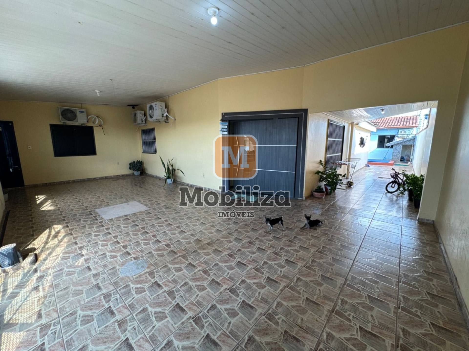 Casa com 5 dormitórios sendo 1 suíte e piscina no bairro Aponiã 180m²