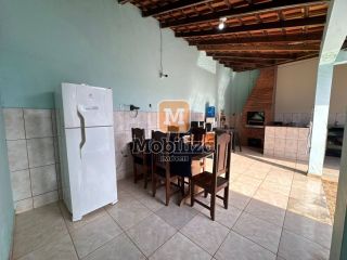 Casa com 5 dormitórios sendo 1 suíte e piscina no bairro Aponiã 180m²