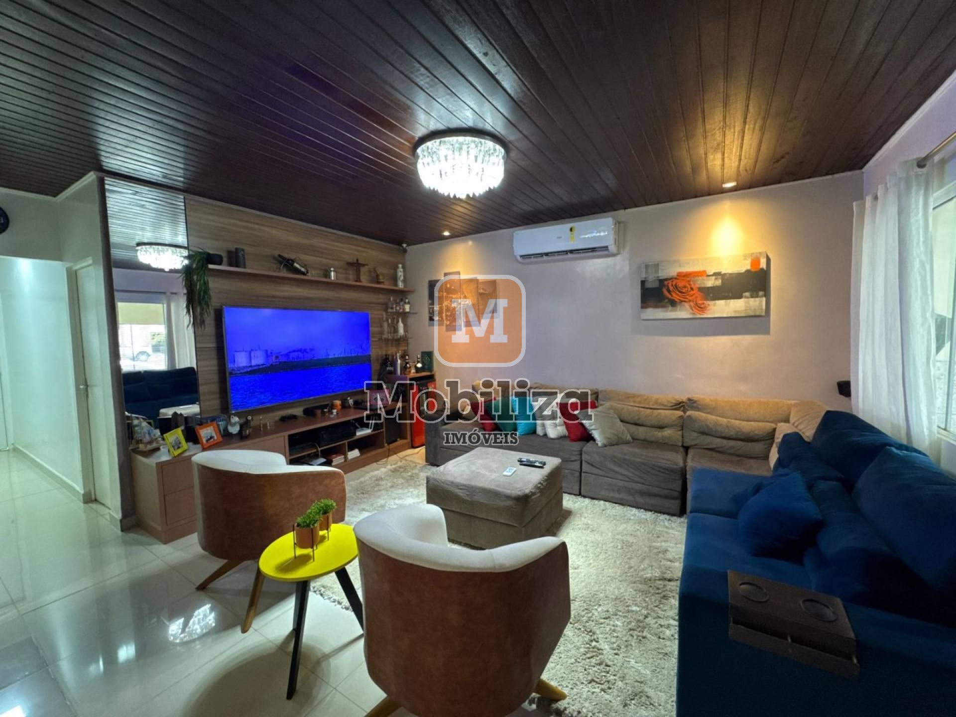 Casa com 3 dormitórios sendo 1 suíte e piscina no bairro Aponiã