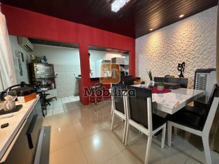 Casa com 3 dormitórios sendo 1 suíte e piscina no bairro Aponiã