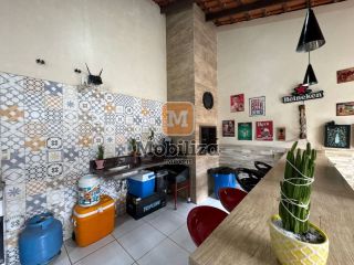 Casa com 3 dormitórios sendo 1 suíte e piscina no bairro Aponiã