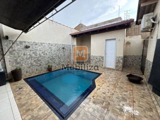 Casa com 3 dormitórios sendo 1 suíte e piscina no bairro Aponiã