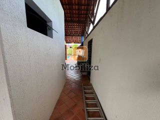 Sobrado com 3 dormitórios e uma ampla área externa com piscina e ambiente arborizado - bairro Rio Madeira