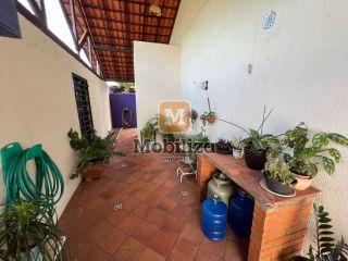 Sobrado com 3 dormitórios e uma ampla área externa com piscina e ambiente arborizado - bairro Rio Madeira