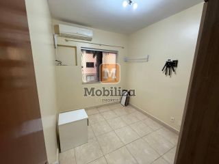 Apartamento semi mobiliado com 3 dormitórios sendo 1 suíte e 2 vagas de garagem no Condomínio Vita Bella