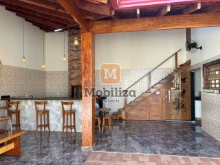 Sobrado com 3 quartos sendo 1 suíte e energia solar no Condomínio Mediterrâneo