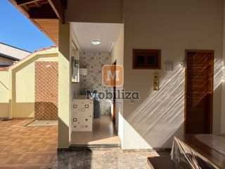 Sobrado com 3 quartos sendo 1 suíte e energia solar no Condomínio Mediterrâneo