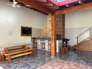 Sobrado com 3 quartos sendo 1 suíte e energia solar no Condomínio Mediterrâneo