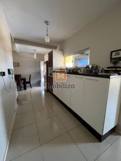 Casa com 3 dormitórios sendo 1 suíte e edícula contendo depósito e banheiro no Condomínio San Matheus