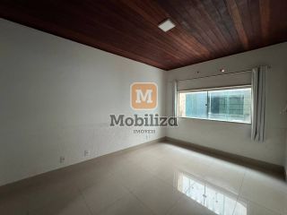 Casa com 3 dormitórios sendo 1 suíte e piscina no bairro Flodoaldo