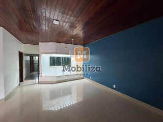 Casa com 3 dormitórios sendo 1 suíte e piscina no bairro Flodoaldo