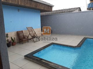 Casa com 3 dormitórios sendo 1 suíte e piscina no bairro Flodoaldo