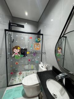 Sobrado com 3 suítes e piscina privativa no Condomínio Rio Madeira