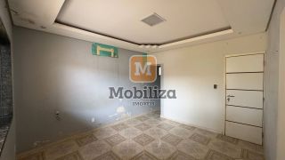 Casa com 3 dormitórios e piscina privativa no Bairro Aponiã